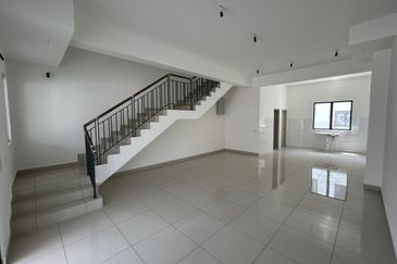Robin at Bandar Rimbayu, Double storey new terrace house for sale