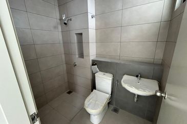 Robin at Bandar Rimbayu, Double storey new terrace house for sale