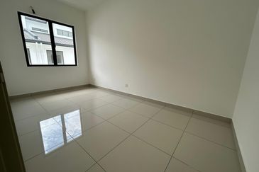 Robin at Bandar Rimbayu, Double storey new terrace house for sale