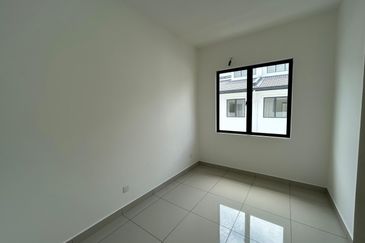 Robin at Bandar Rimbayu, Double storey new terrace house for sale