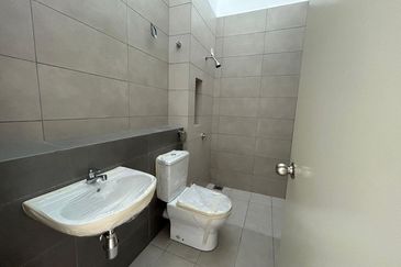 Robin at Bandar Rimbayu, Double storey new terrace house for sale