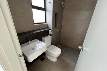 Robin at Bandar Rimbayu, Double storey new terrace house for sale