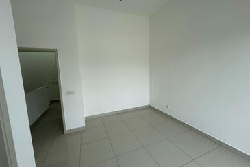 Robin at Bandar Rimbayu, Double storey new terrace house for sale