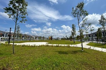 Robin at Bandar Rimbayu, Double storey new terrace house for sale