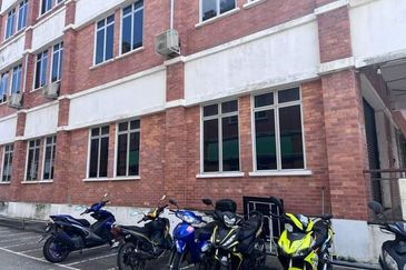 Jalan Pulau Lumut P U10/P @ Alam Budiman