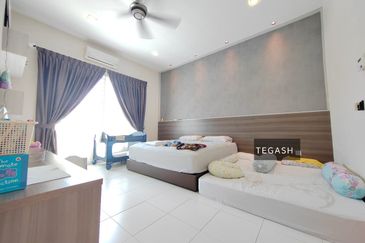 Indah 12, Setia Alam