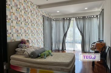 Duta Villa, Setia Alam