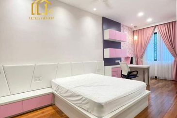 Duta Villa, Setia Alam