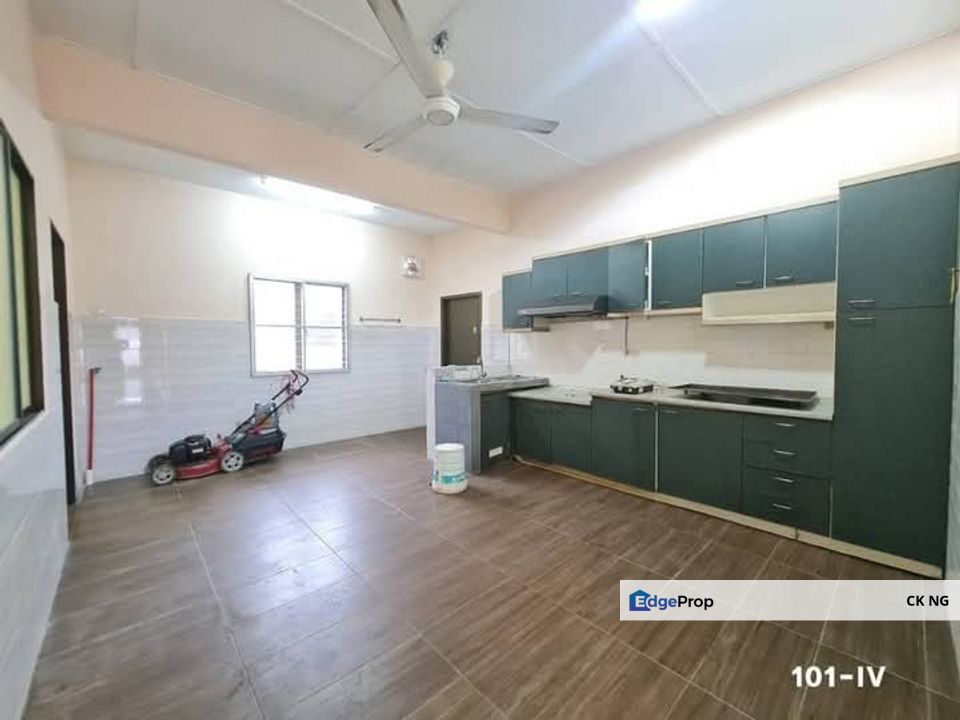 Corner House Jalan Gambus Klang Jaya 1Stry House Bandar Bukit Tinggi Klang, Selangor, Klang