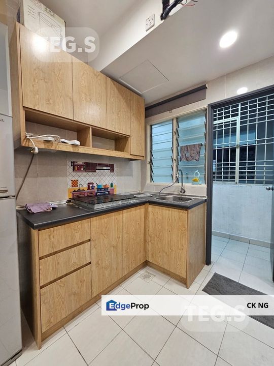 Renovated Kemuning Aman Apartment Seksyen 32 Shah Alam, Selangor, Shah Alam