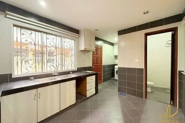 Jalan Setia Impian U13/5B