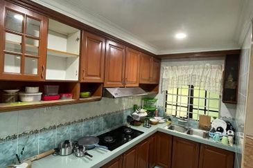 Anggerik Liparis, Kota Kemuning Double Storey Endlot House For Sale