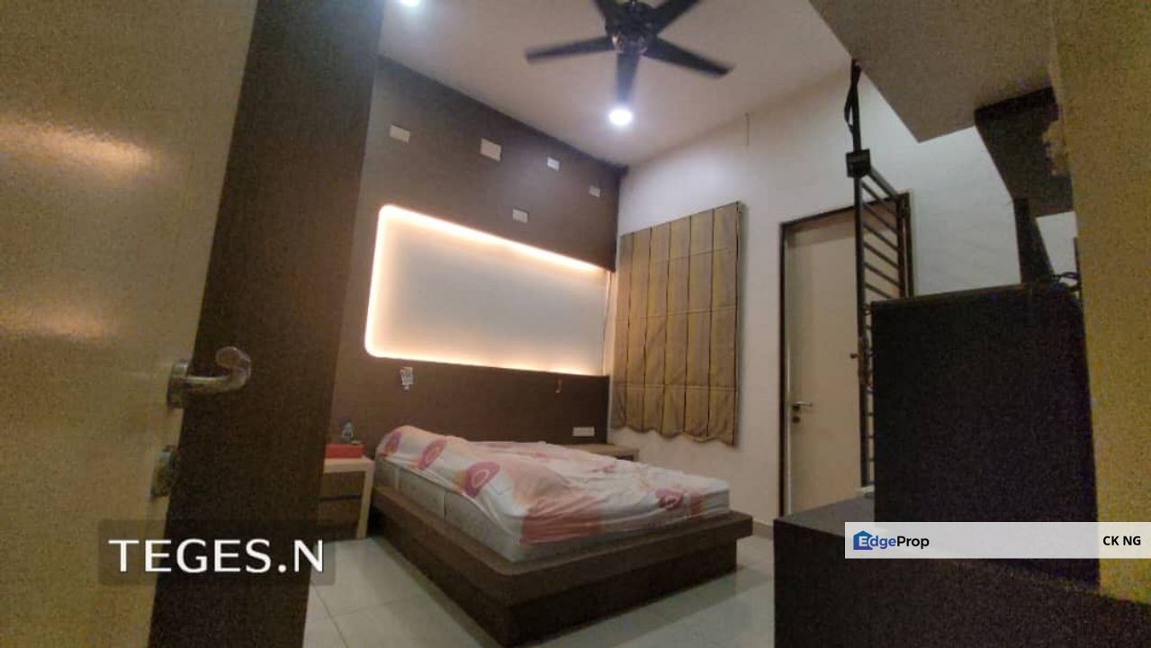 DOUBLE STOREY BUNGALOW FOR SALE Taman Aman Perdana, Klang, Selangor, Klang