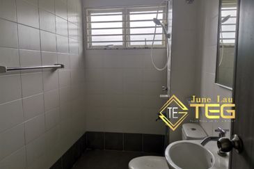 Saron @Bandar Bukit Raja