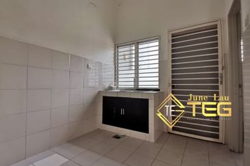 Saron @Bandar Bukit Raja