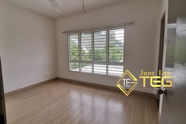 Saron @Bandar Bukit Raja