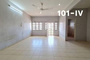 Taman Tepi Sungai ( Taman Teluk Pulai Indah )