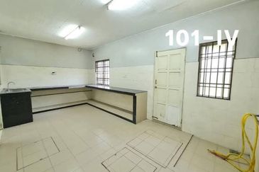 Taman Tepi Sungai ( Taman Teluk Pulai Indah )