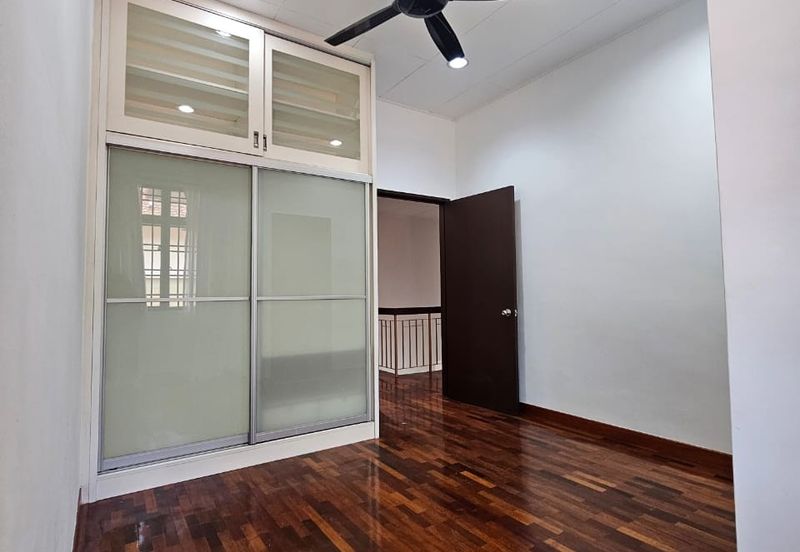 Canal Gardens, Kota Kemuning