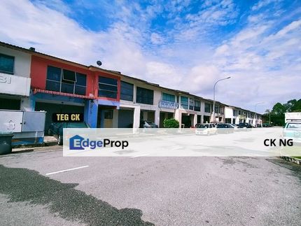 Ednlot Shop 2 Storey Taman Pinggiran Sungai Gadut Senawang , Negeri Sembilan, Seremban