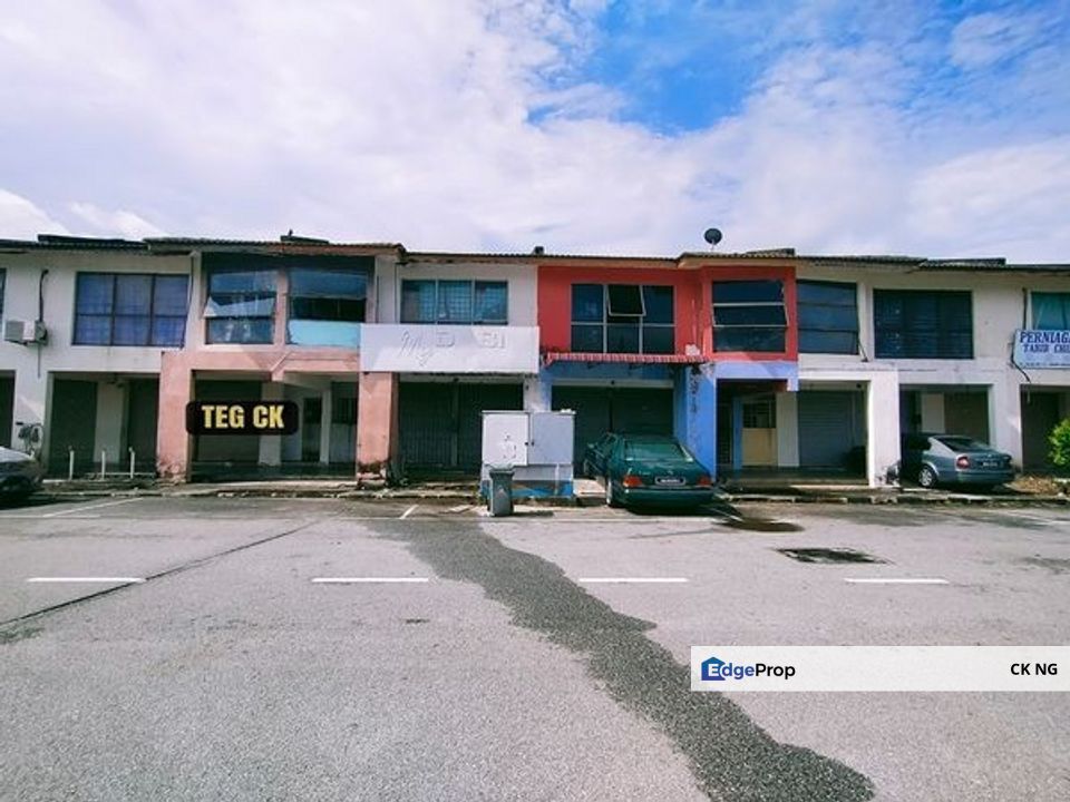 Ednlot Shop 2 Storey Taman Pinggiran Sungai Gadut Senawang , Negeri Sembilan, Seremban