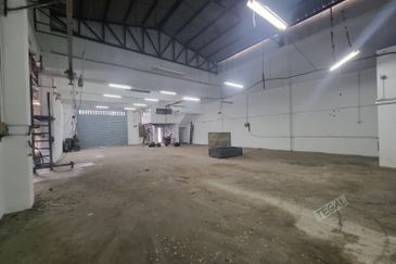 West Port, Pulau Indah