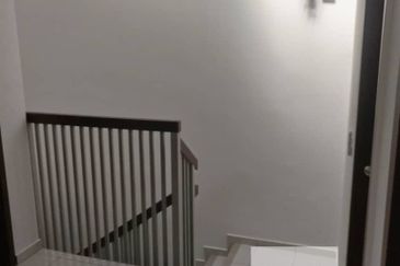 Jalan Setia Permai U13/42M