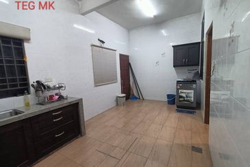 Taman Tepi Sungai ( Taman Teluk Pulai Indah )