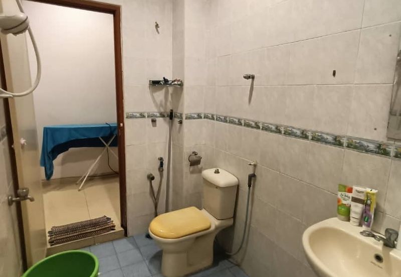 Taman Tepi Sungai ( Taman Teluk Pulai Indah )