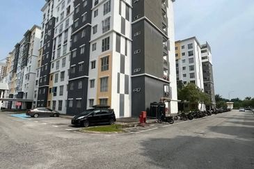 Asteria Apartment @ Bandar ParkLand