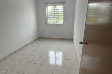 Asteria Apartment @ Bandar ParkLand