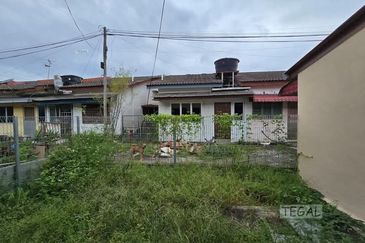 Taman Tepi Sungai ( Taman Teluk Pulai Indah )