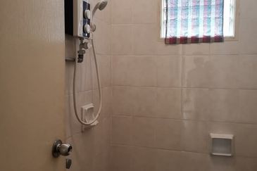 Jalan Makyong, Bandar Bukit Raja