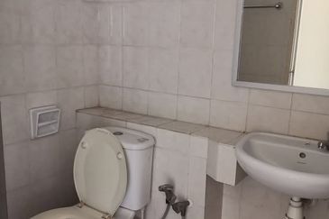 Jalan Makyong, Bandar Bukit Raja