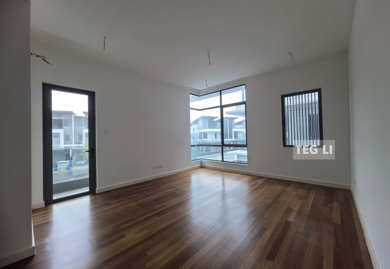 Broadleaf Residences, Hometree