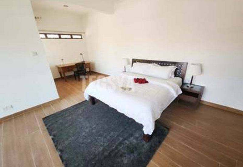 IOI Beverly Row @ IOI Resort City