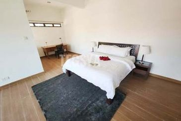 IOI Beverly Row @ IOI Resort City