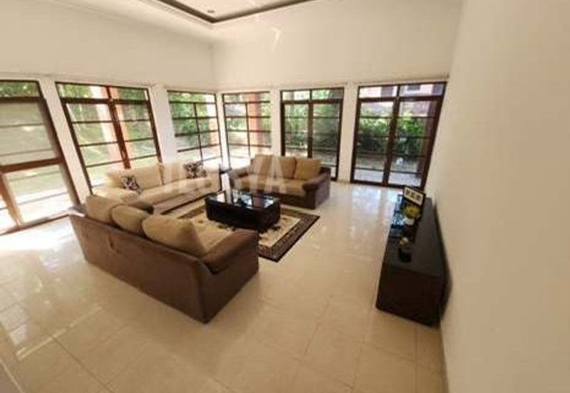 IOI Beverly Row @ IOI Resort City