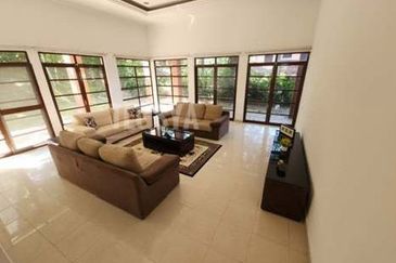 IOI Beverly Row @ IOI Resort City