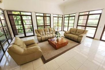 IOI Beverly Row @ IOI Resort City