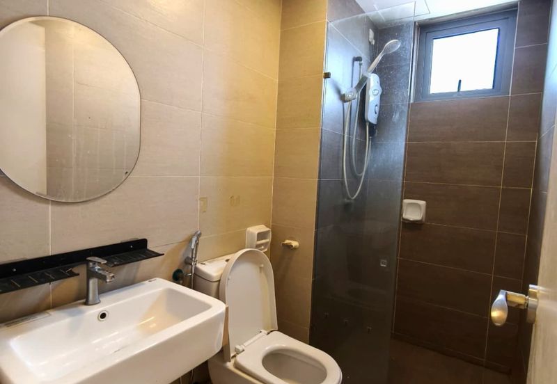 Adria Residence @ Gravit8