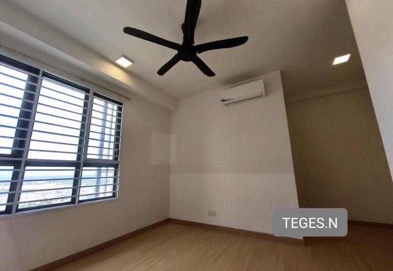 Adria Residence @ Gravit8