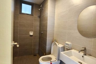 Adria Residence @ Gravit8