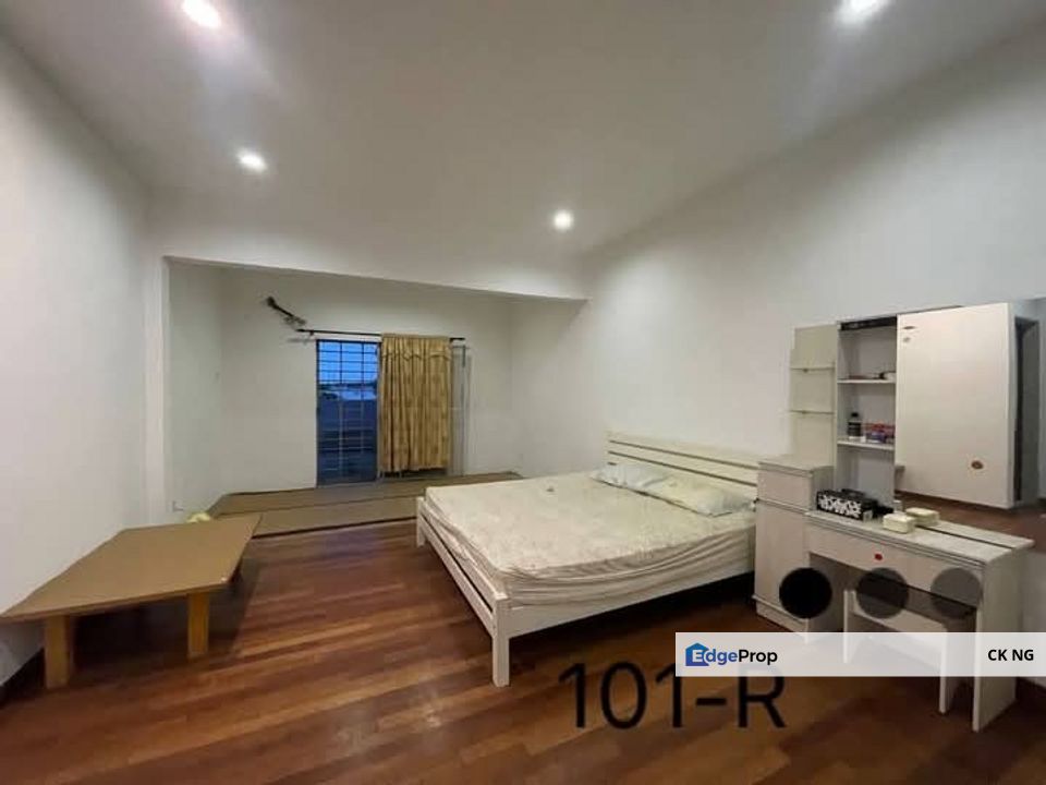 Ellis Facing Open Bandar Bukit Raja Klang Double Storey House, Selangor, Klang