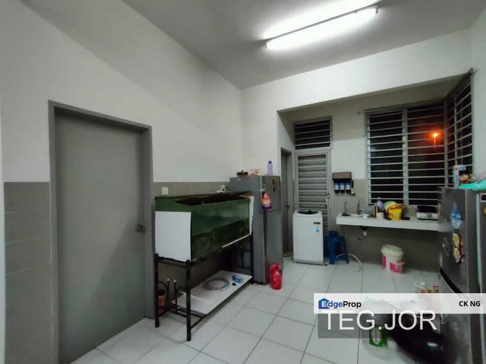 Below Market Endlot 34x65 Petunia Bandar Bukit Raja Double Storey House, Selangor, Klang