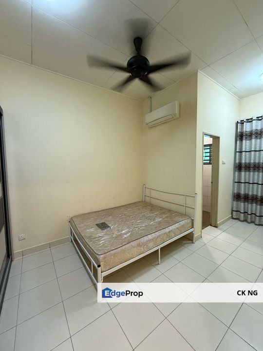 Facing Field Tip Top Condition Bandar Putera 2 Jalan Kebun Nenas Klang, Selangor, Klang