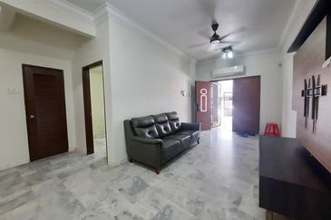 Daisy, Bandar Bukit Raja