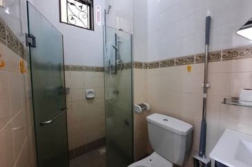 Daisy, Bandar Bukit Raja