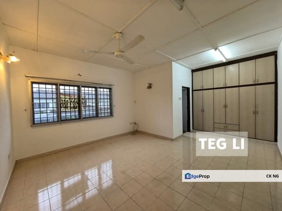 Below Market Kemuning Greenhill Kota Kemuning Shah Alam, Selangor, Shah Alam