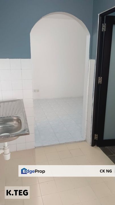 Low Cost Flat Pangsapuri Pendamaran Pendamar B For Sale , Selangor, Port Klang
